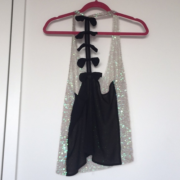 Fun sequin LF top - NEW WITH TAGS - Picture 2 of 2